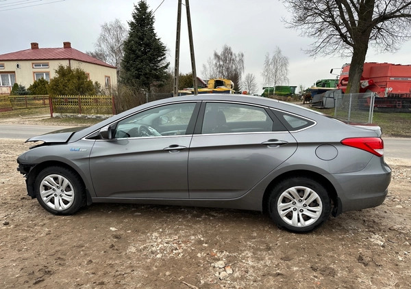 Hyundai i40 cena 12500 przebieg: 138692, rok produkcji 2014 z Sulejów małe 67